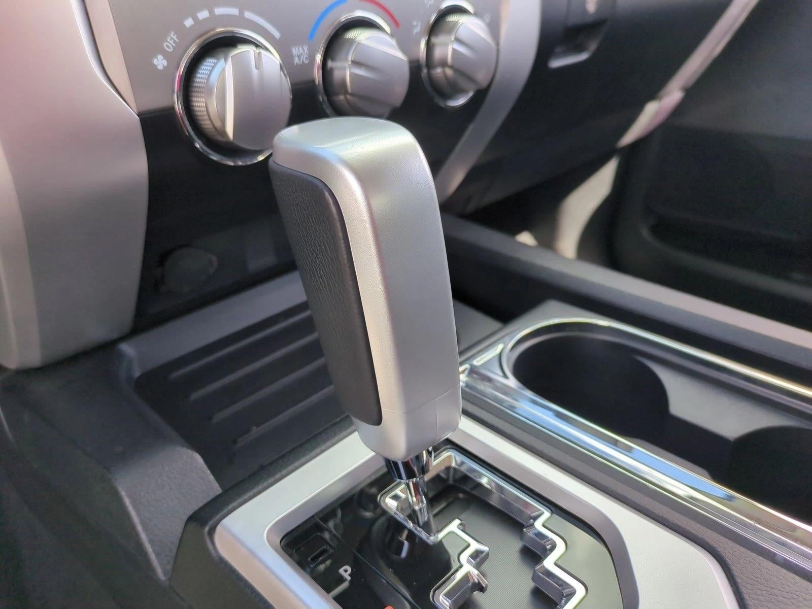 2017 Toyota Tundra 2WD 2WD SR5 CrewMax 5.5' Bed 5.7L FFV (SE)