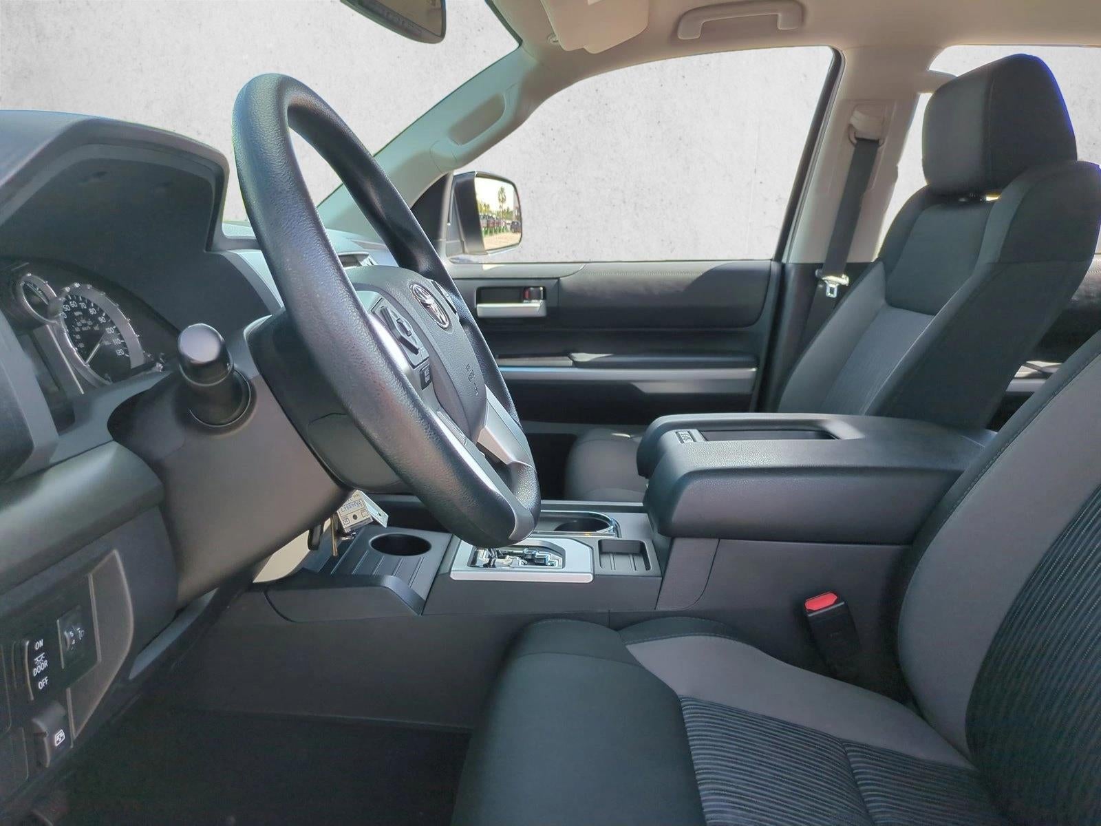 2017 Toyota Tundra 2WD 2WD SR5 CrewMax 5.5' Bed 5.7L FFV (SE)