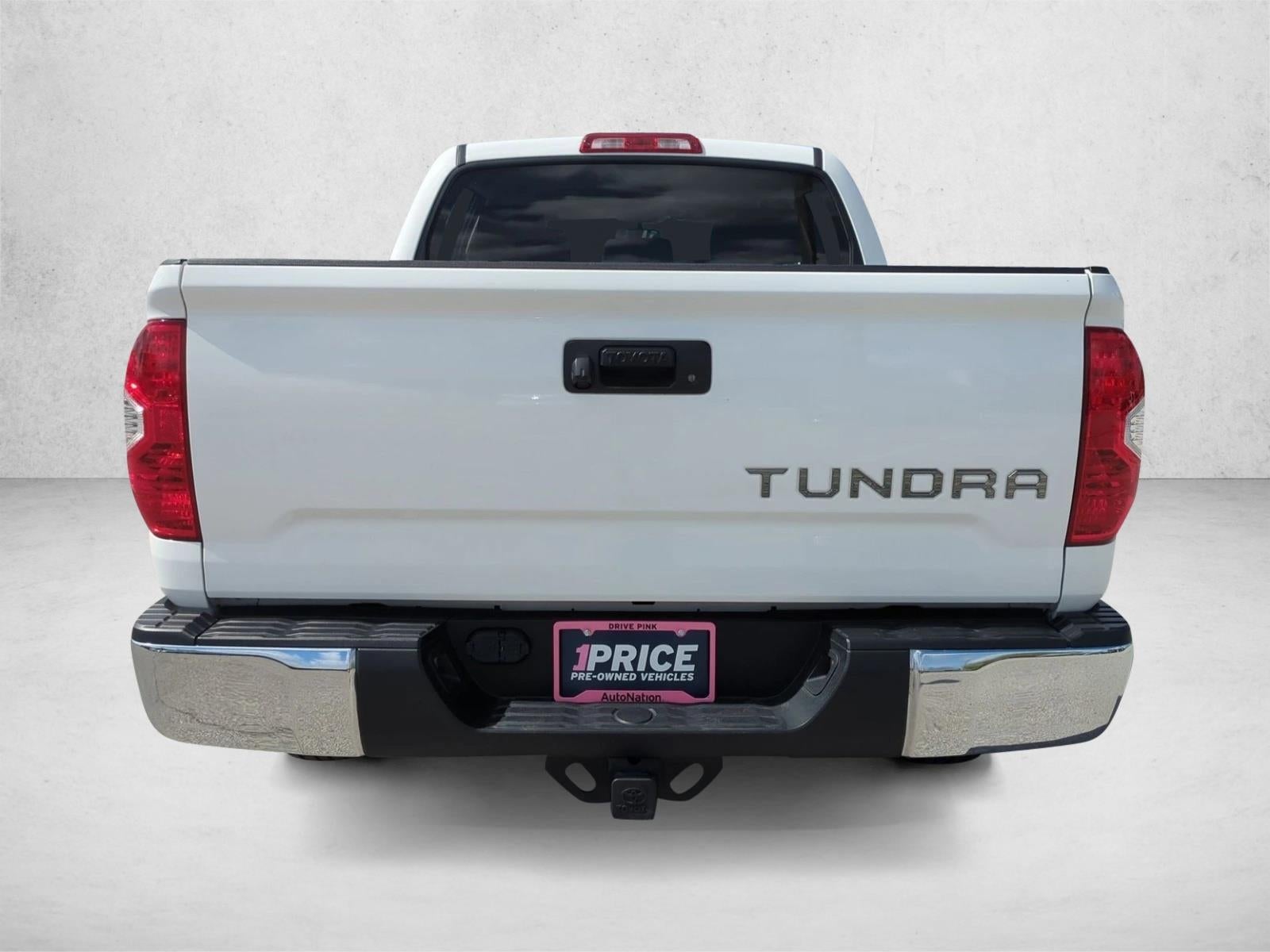 2017 Toyota Tundra 2WD 2WD SR5 CrewMax 5.5' Bed 5.7L FFV (SE)