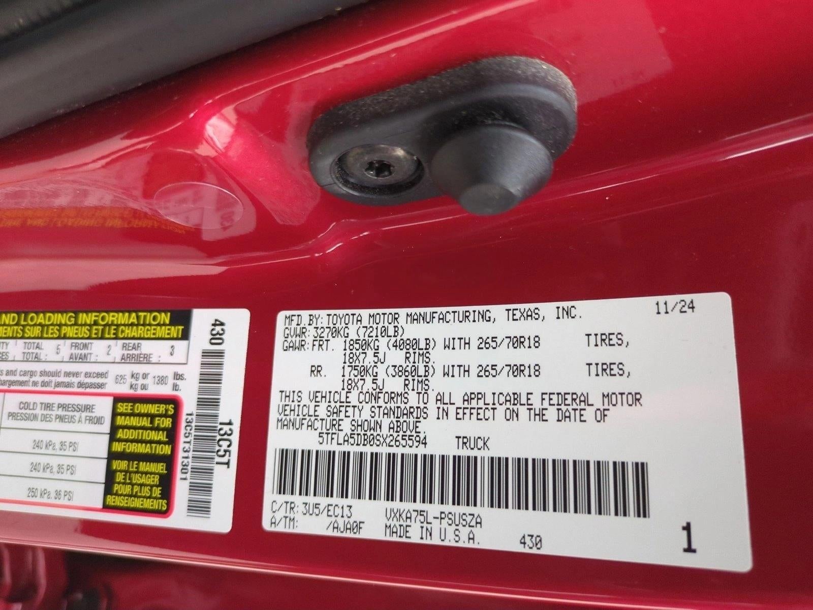 2025 Toyota Tundra 4WD 4WD SR5 CrewMax 5.5' Bed (SE)