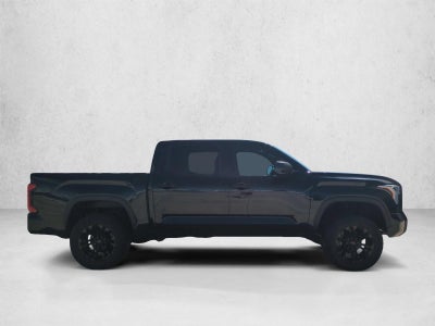 2025 Toyota Tundra 4WD 4WD SR5 CrewMax 5.5' Bed (SE)