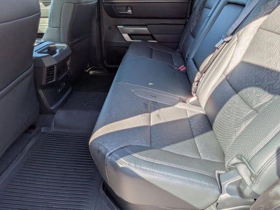 2025 Toyota Tundra 4WD 4WD SR5 CrewMax 5.5' Bed (SE)