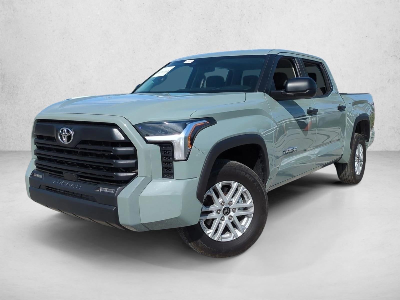 2024 Toyota Tundra 4WD 4WD SR5 CrewMax 5.5' Bed (SE)