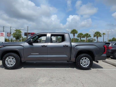 2025 Toyota Tundra 4WD 4WD SR5 CrewMax 5.5' Bed (SE)