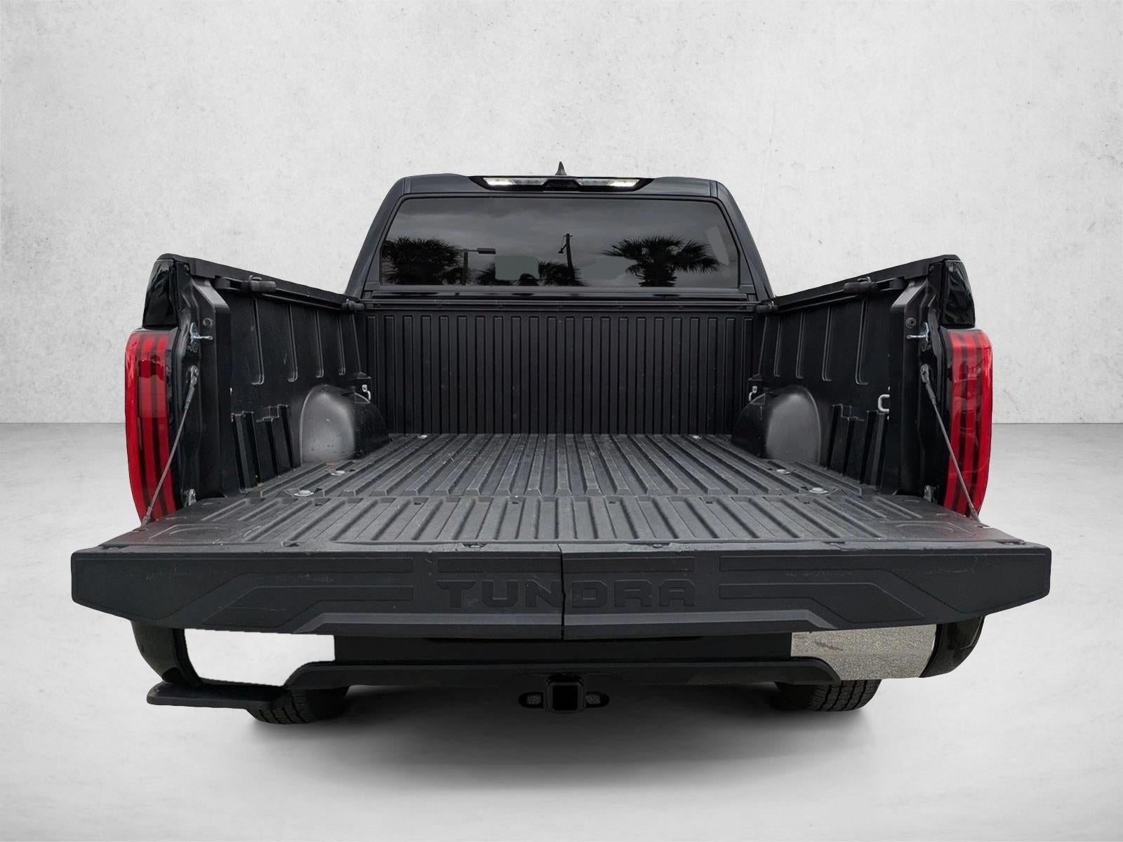 2025 Toyota Tundra 4WD 4WD SR5 CrewMax 5.5' Bed (SE)