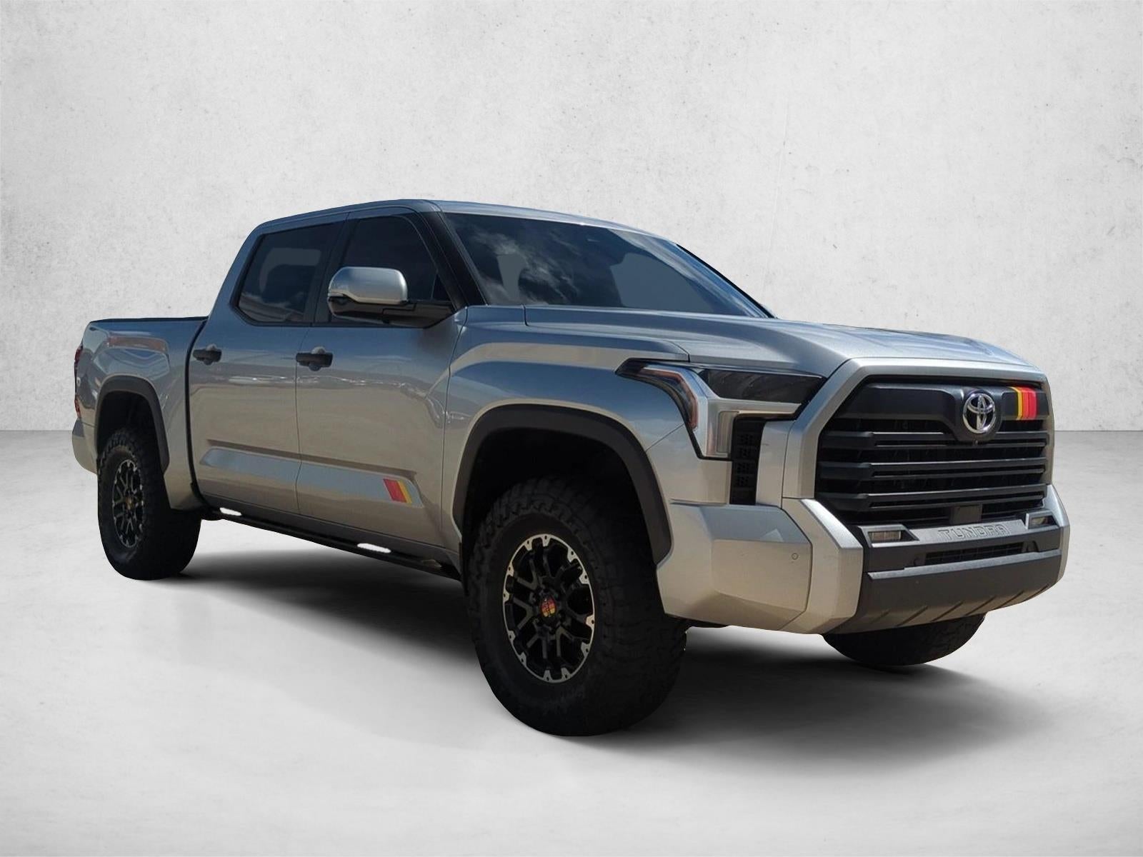 2025 Toyota Tundra 4WD 4WD SR5 CrewMax 5.5' Bed (SE)