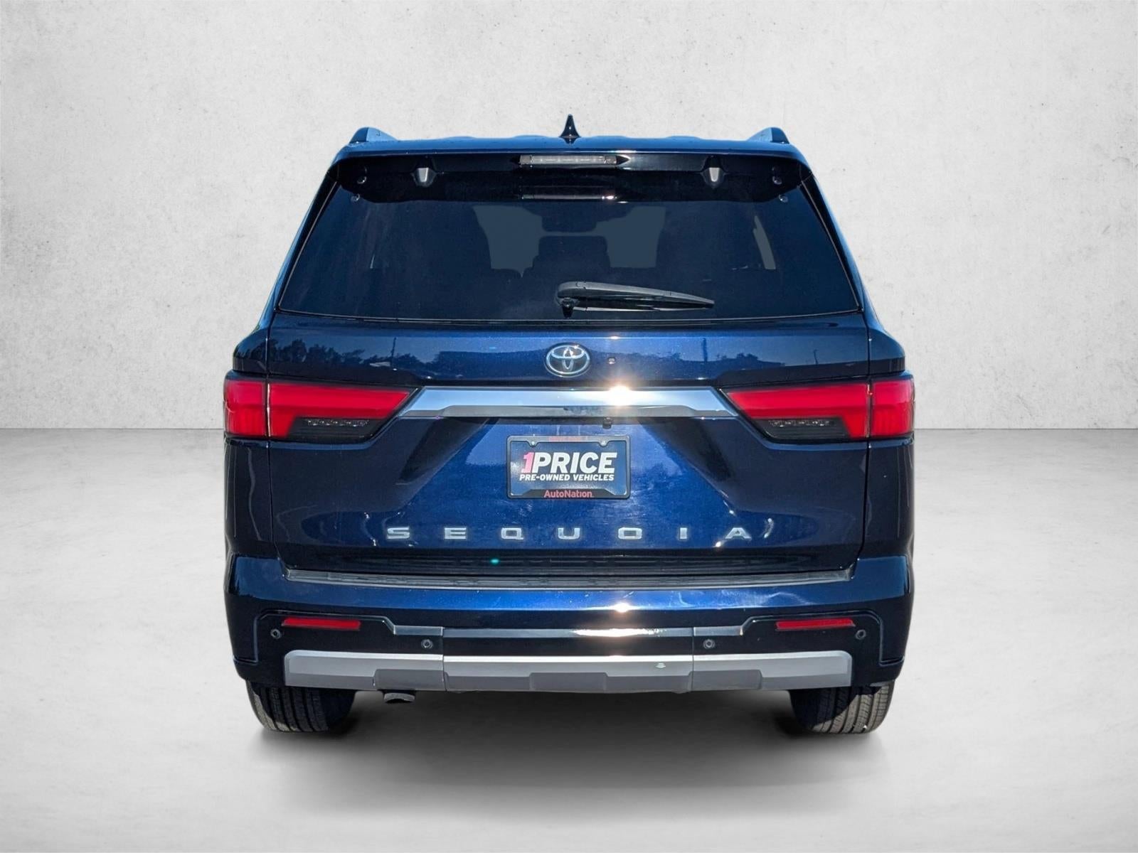 2023 Toyota Sequoia Limited 4WD (SE)
