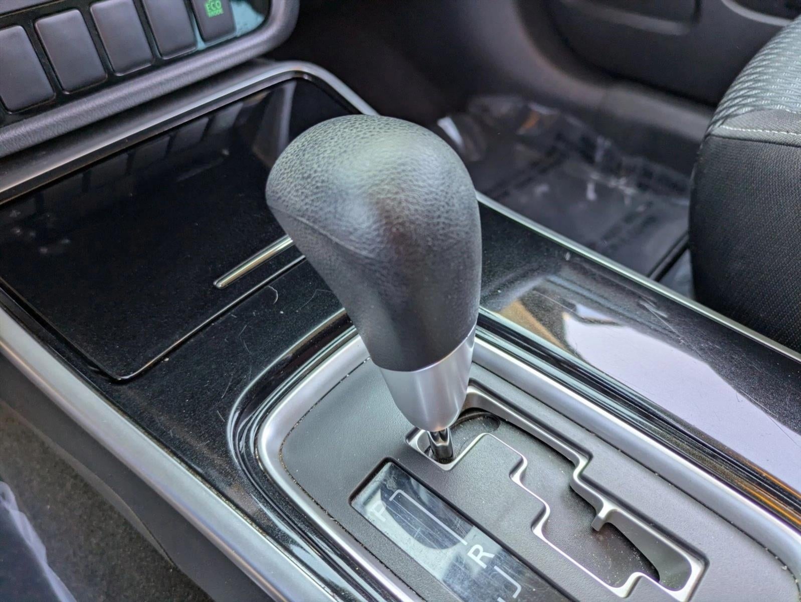 2020 Mitsubishi Outlander ES FWD