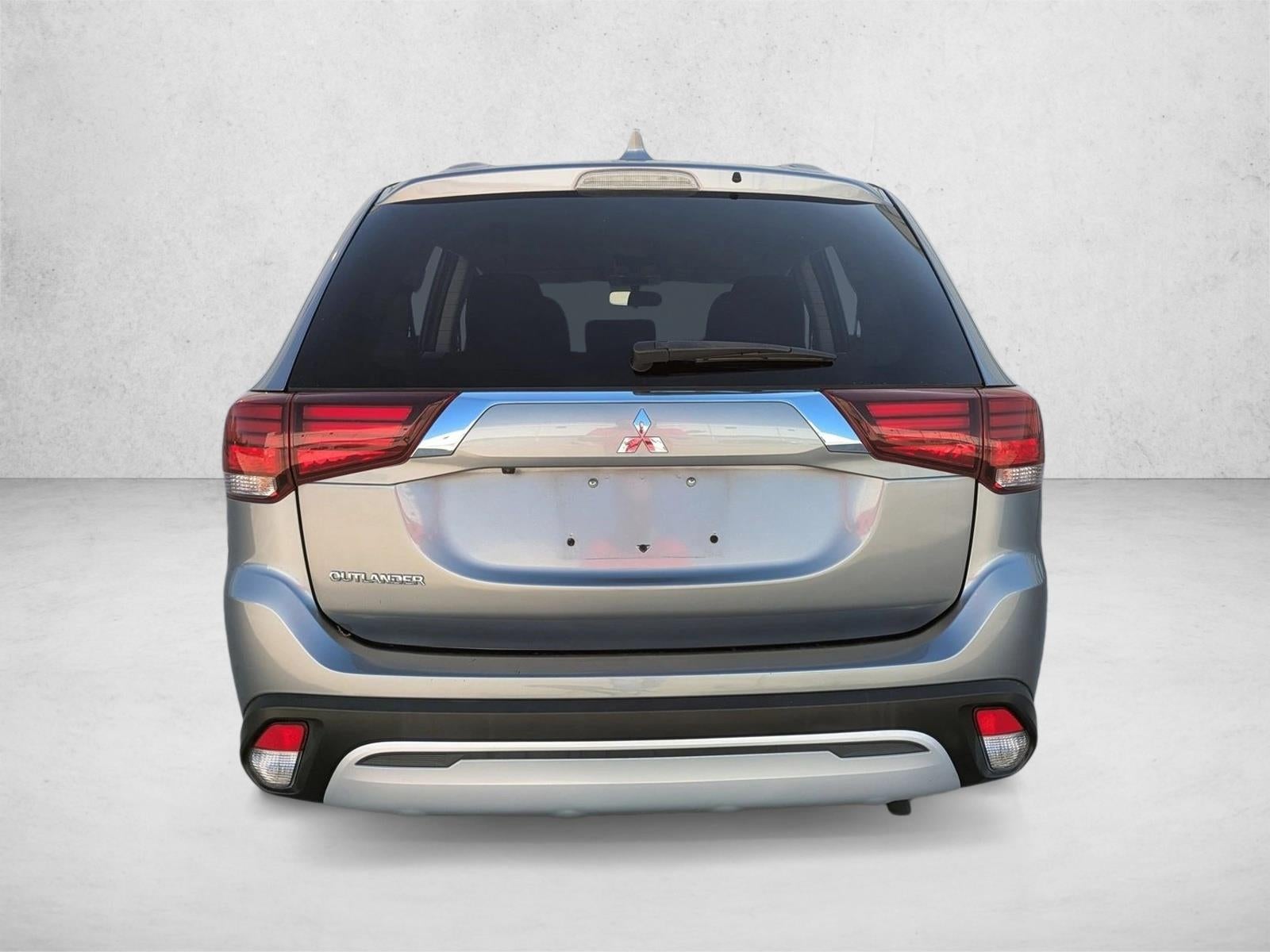 2020 Mitsubishi Outlander ES FWD