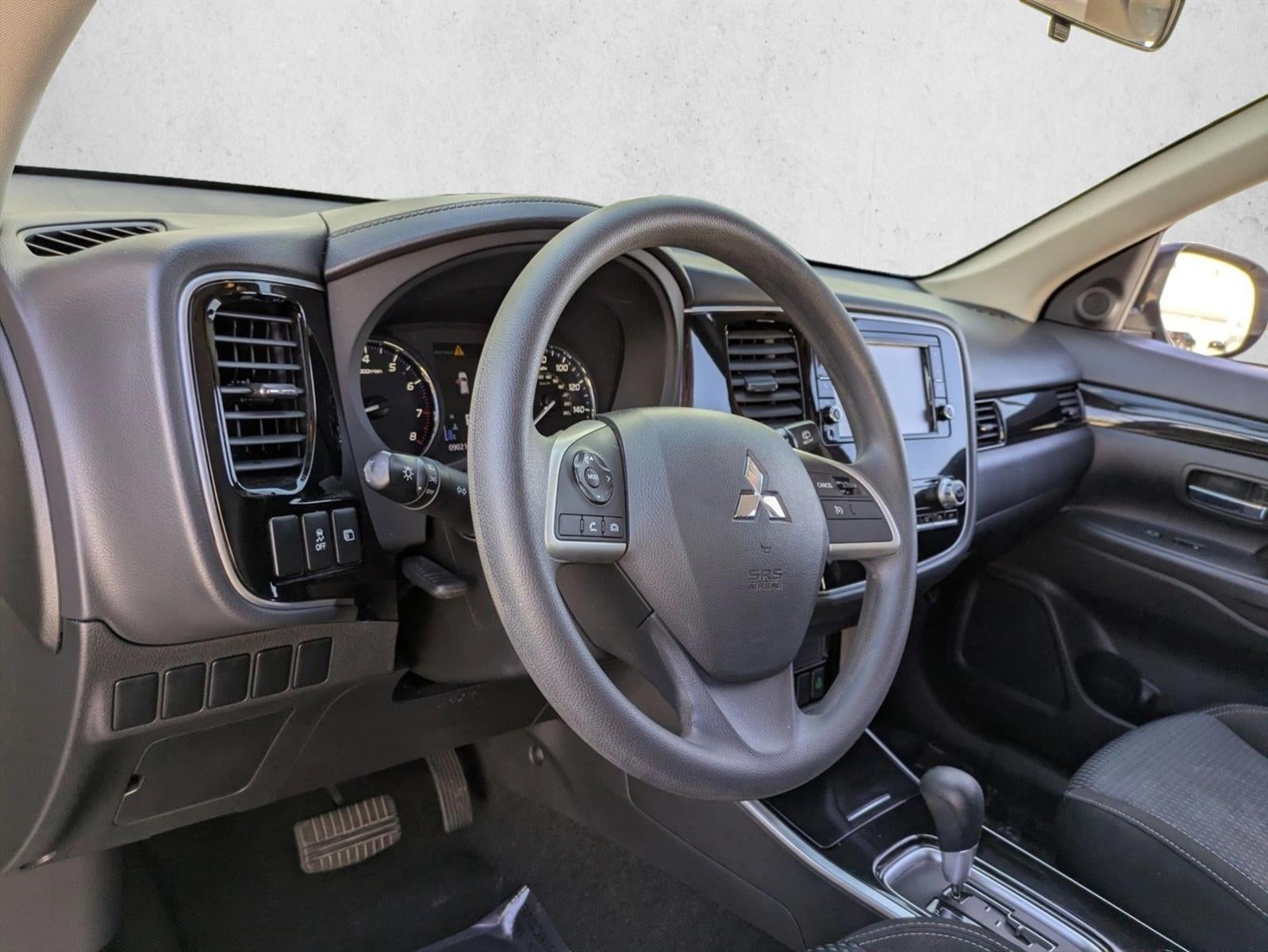 2020 Mitsubishi Outlander ES FWD