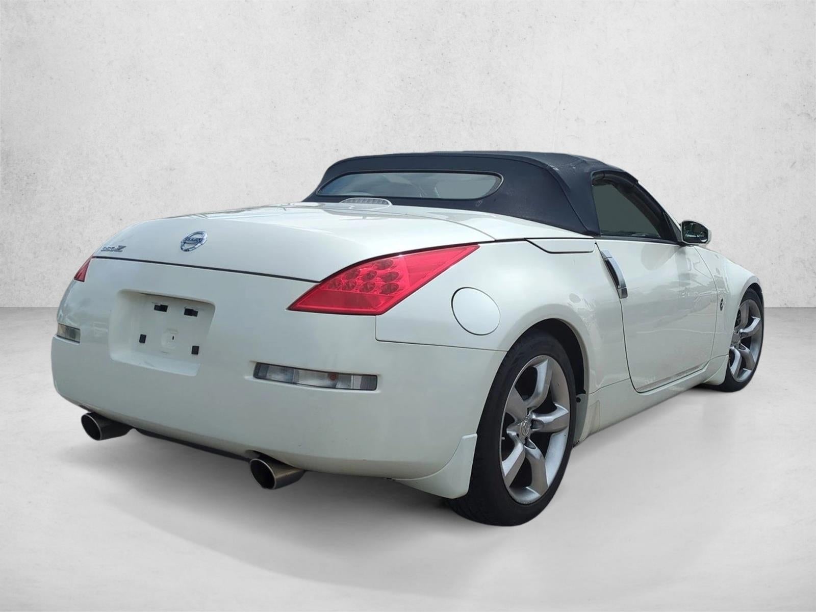 2006 Nissan 350Z 2dr Roadster Touring Manual