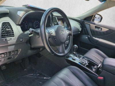 2017 INFINITI QX70 RWD