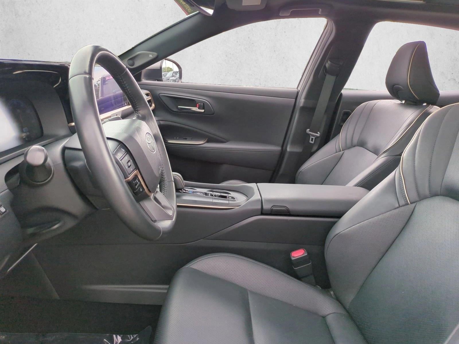 2023 Toyota Crown Limited AWD (Natl)
