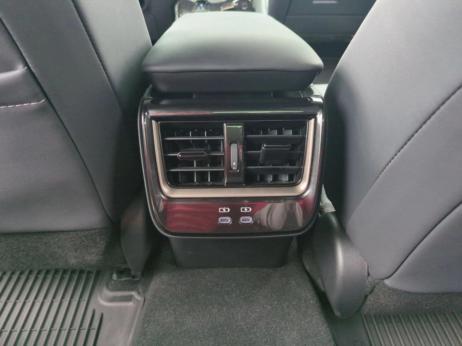 2026 Toyota Crown XLE AWD (Natl)