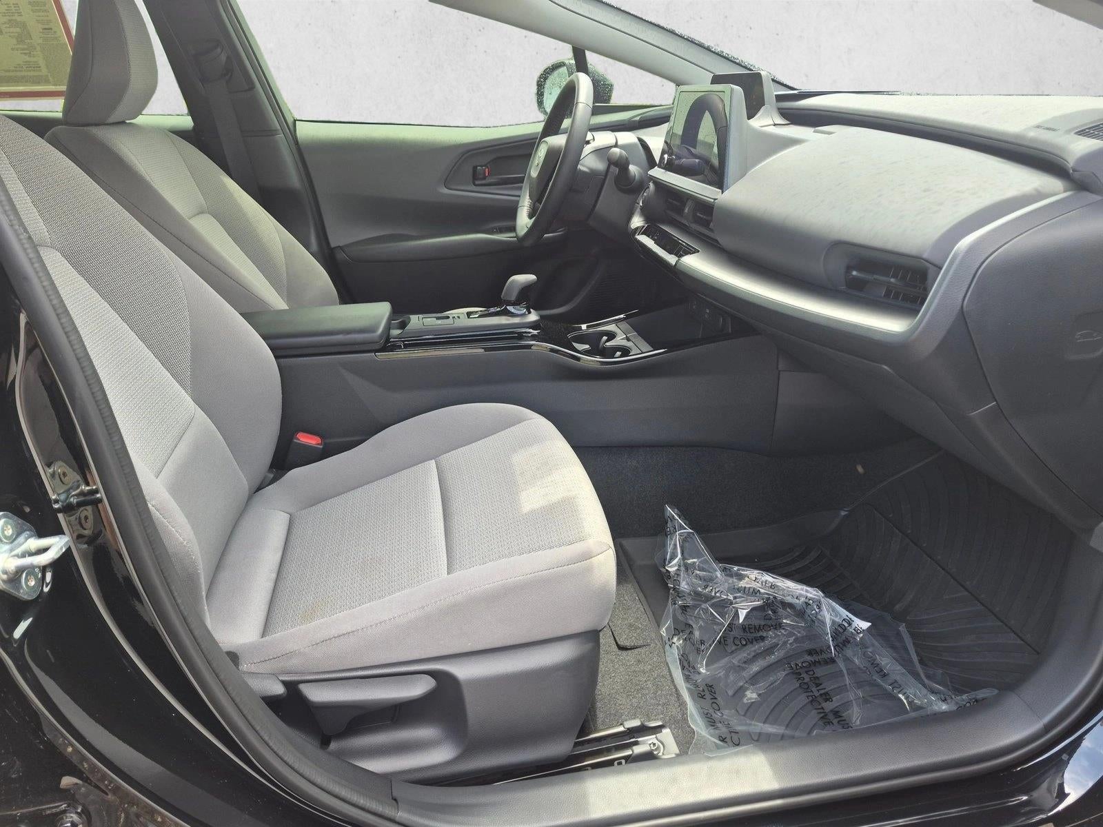 2026 Toyota Prius LE (Natl)
