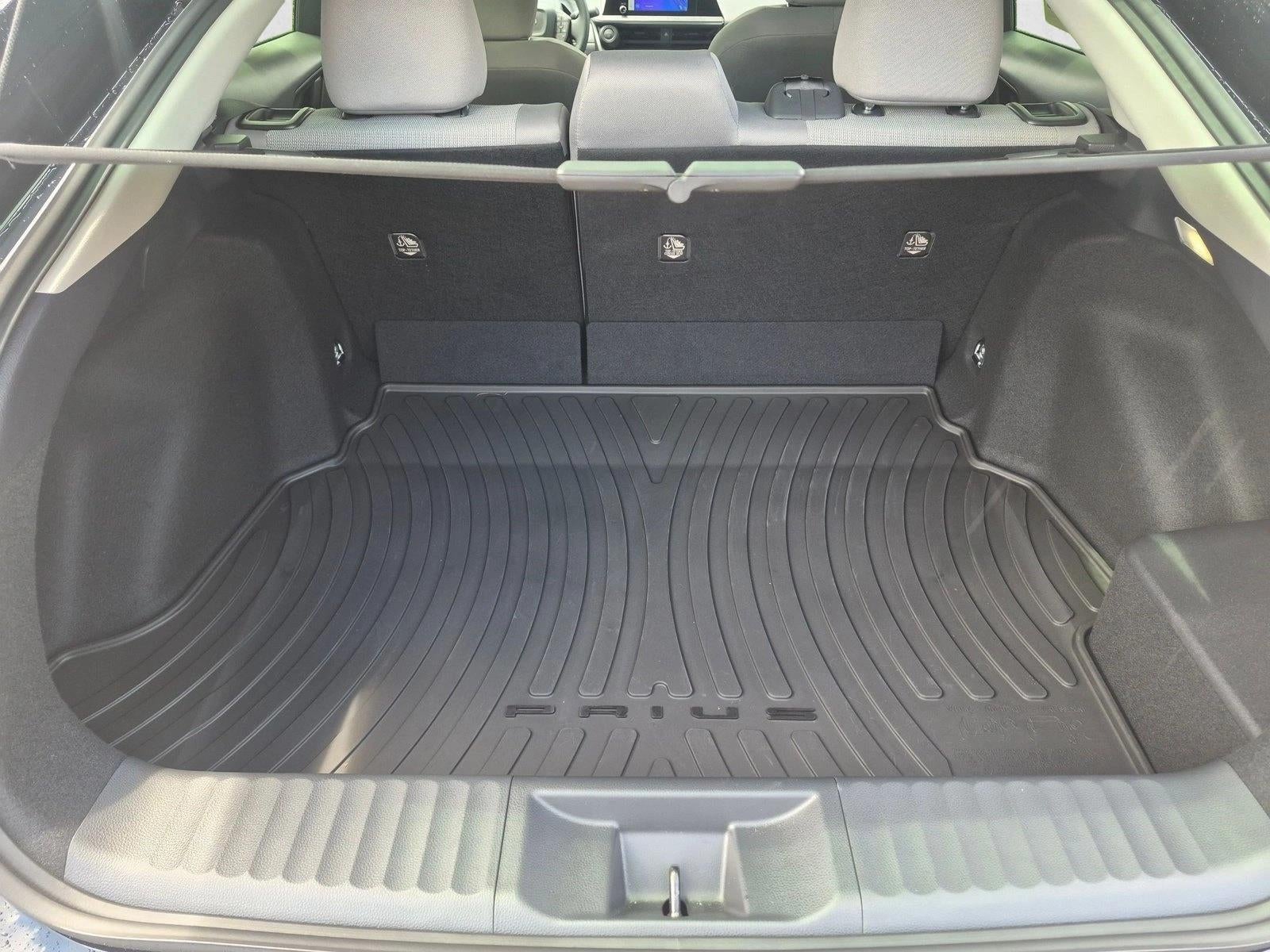 2026 Toyota Prius LE (Natl)