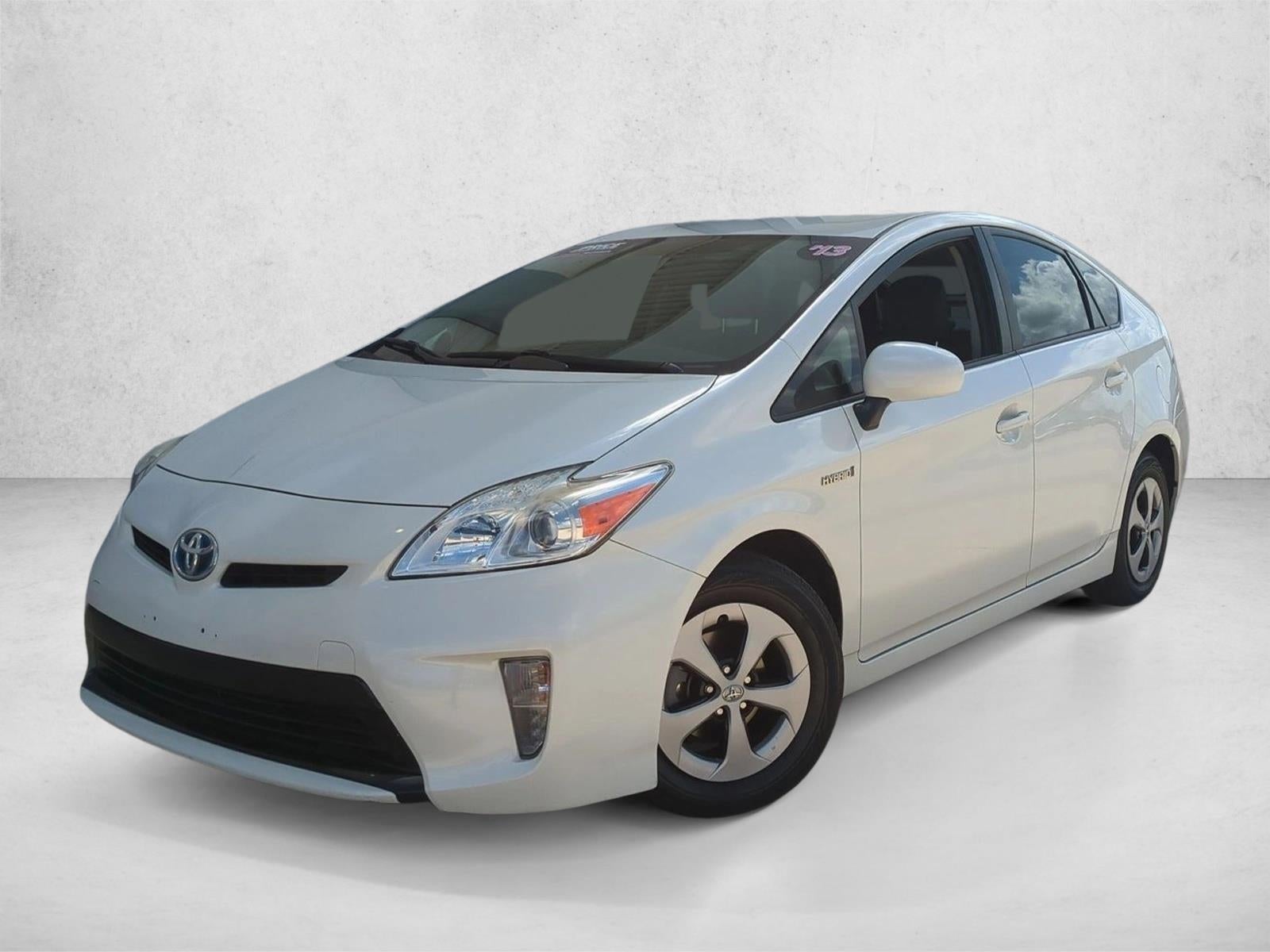 2014 Toyota Prius 5dr HB Five (Natl)