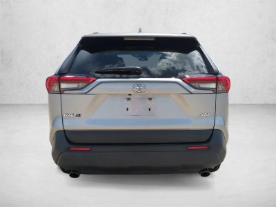 2019 Toyota RAV4 XLE FWD (GS)