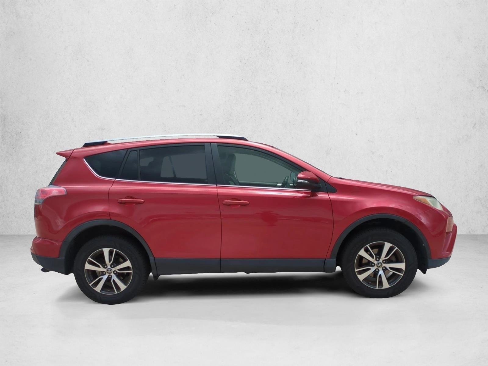 2017 Toyota RAV4 XLE FWD (GS)