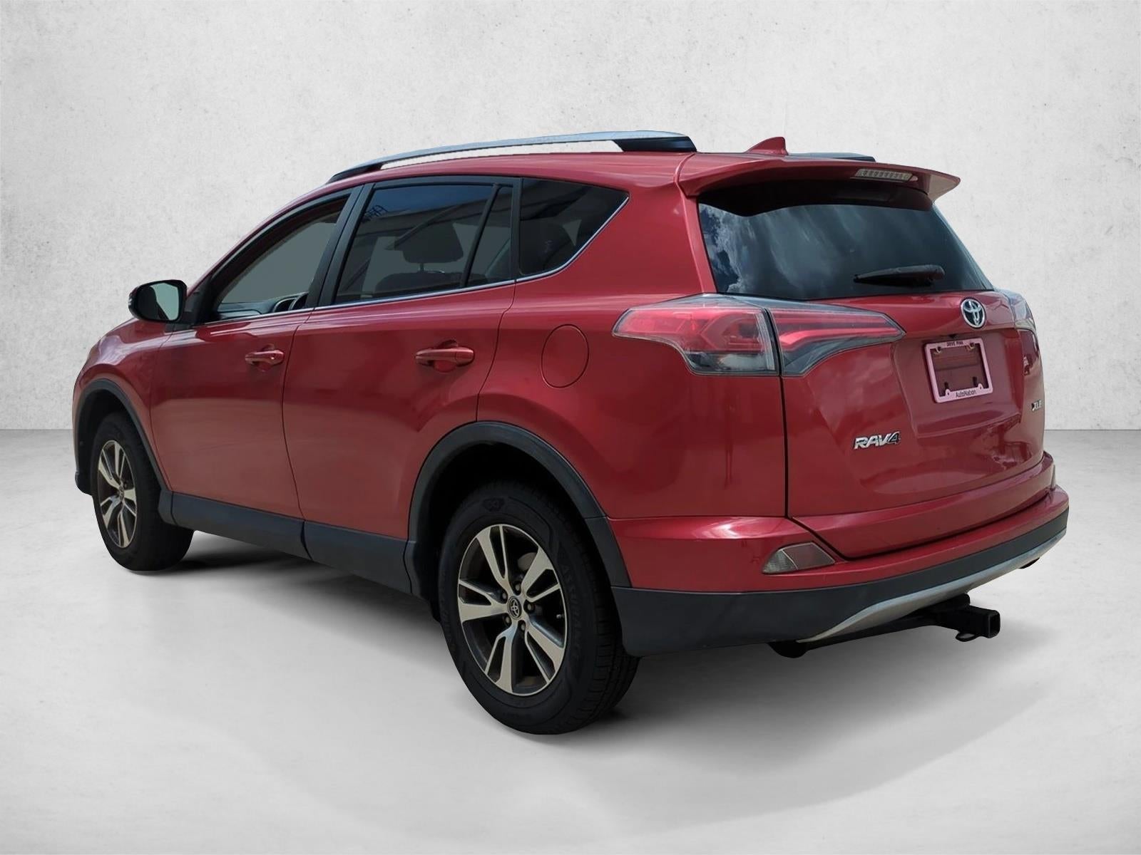 2017 Toyota RAV4 XLE FWD (GS)