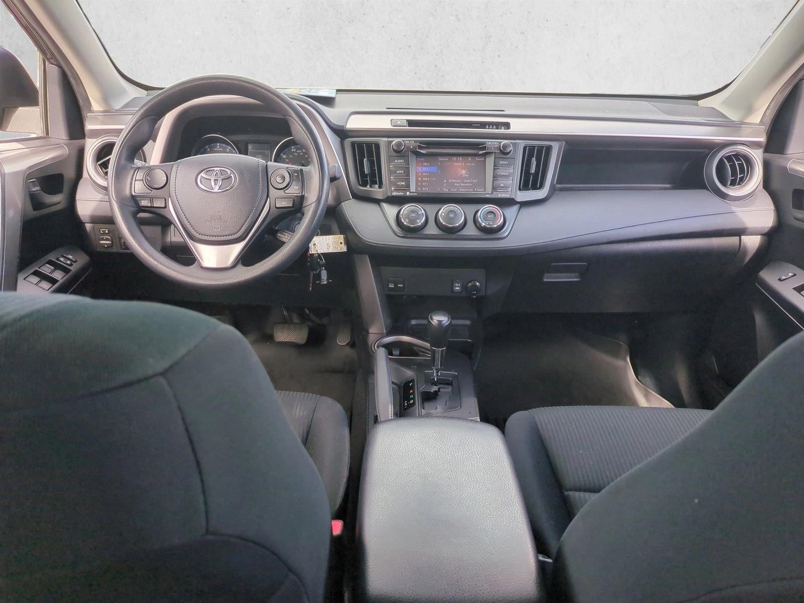 2017 Toyota RAV4 LE FWD (GS)