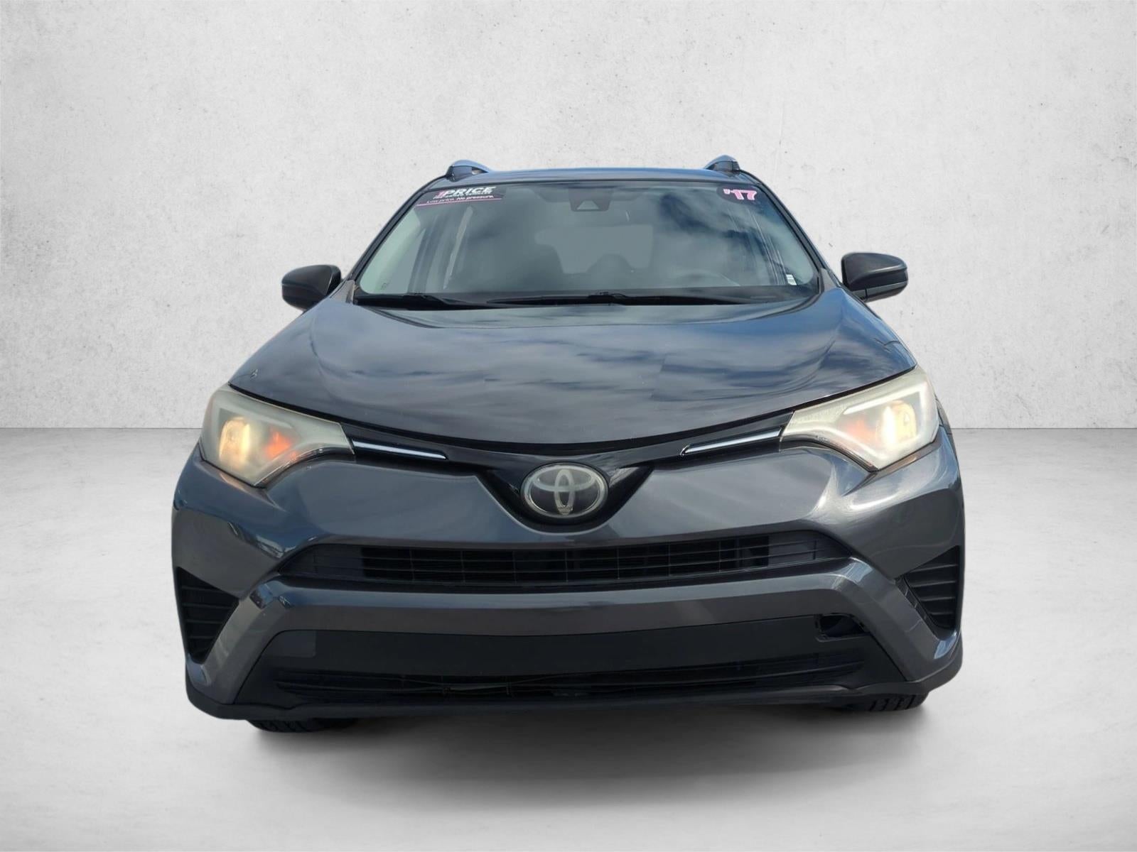 2017 Toyota RAV4 LE FWD (GS)