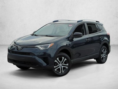 2017 Toyota RAV4 LE FWD (GS)