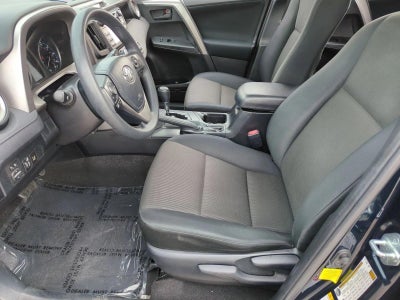 2017 Toyota RAV4 LE FWD (GS)