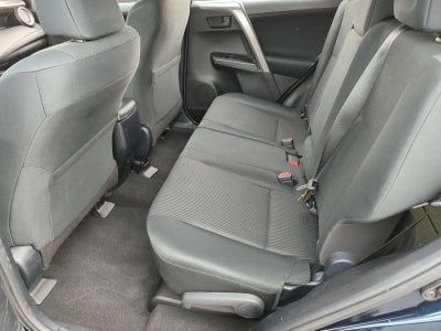 2017 Toyota RAV4 LE FWD (GS)