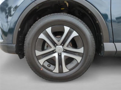 2017 Toyota RAV4 LE FWD (GS)