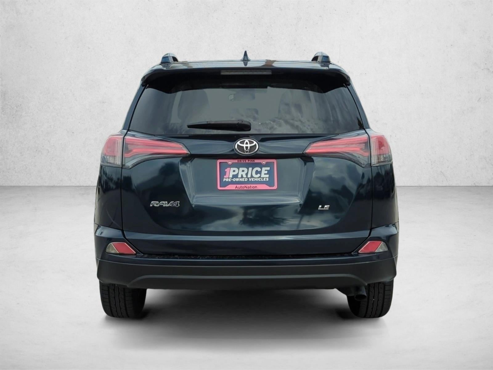 2017 Toyota RAV4 LE FWD (GS)