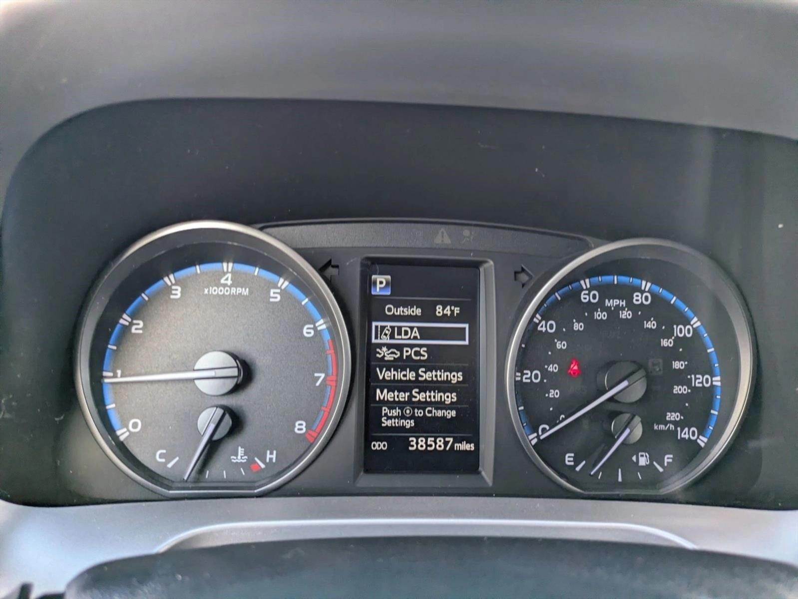 2018 Toyota RAV4 LE FWD (GS)