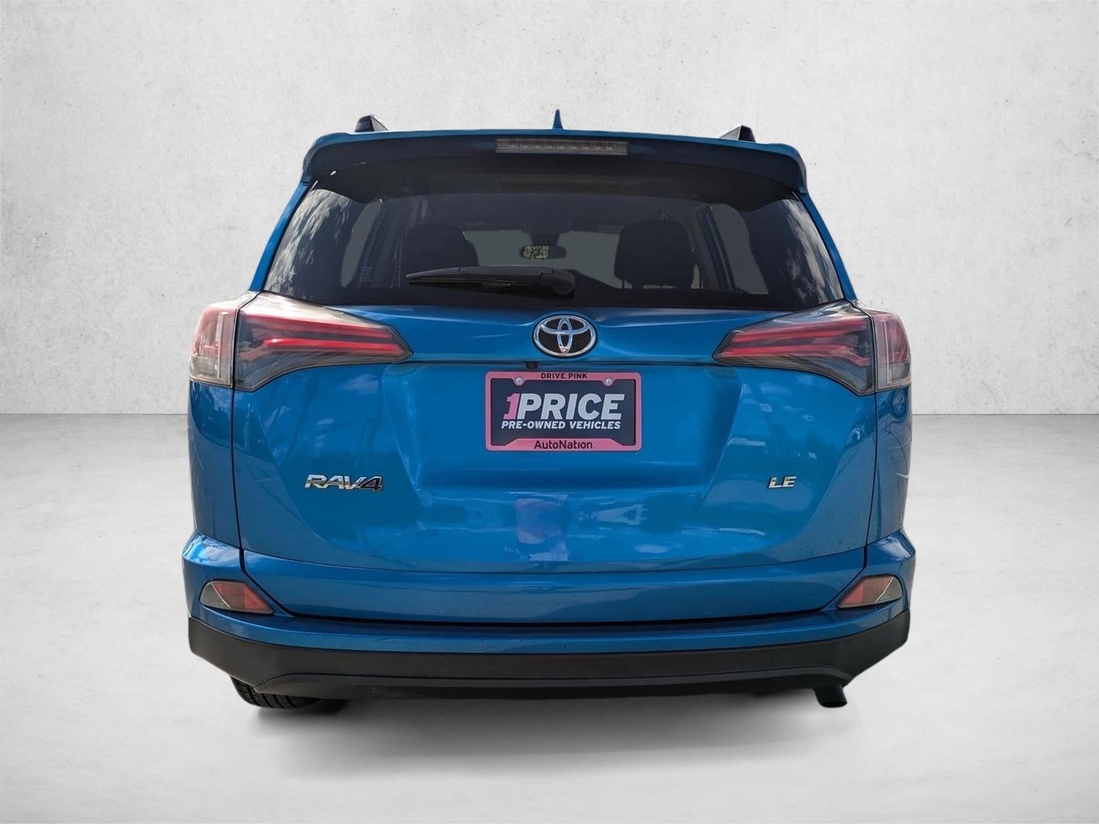 2017 Toyota RAV4 LE FWD (GS)