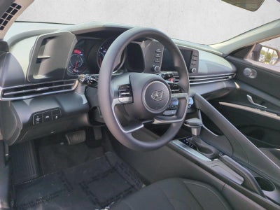 2023 Hyundai ELANTRA SEL IVT