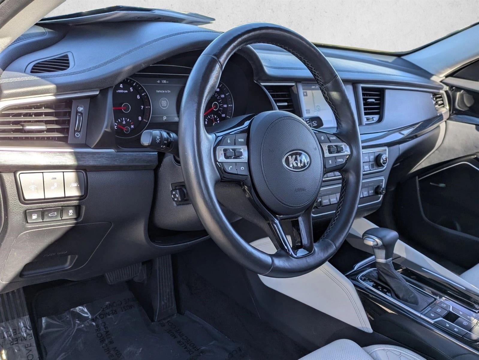 2019 Kia Cadenza Limited Sedan