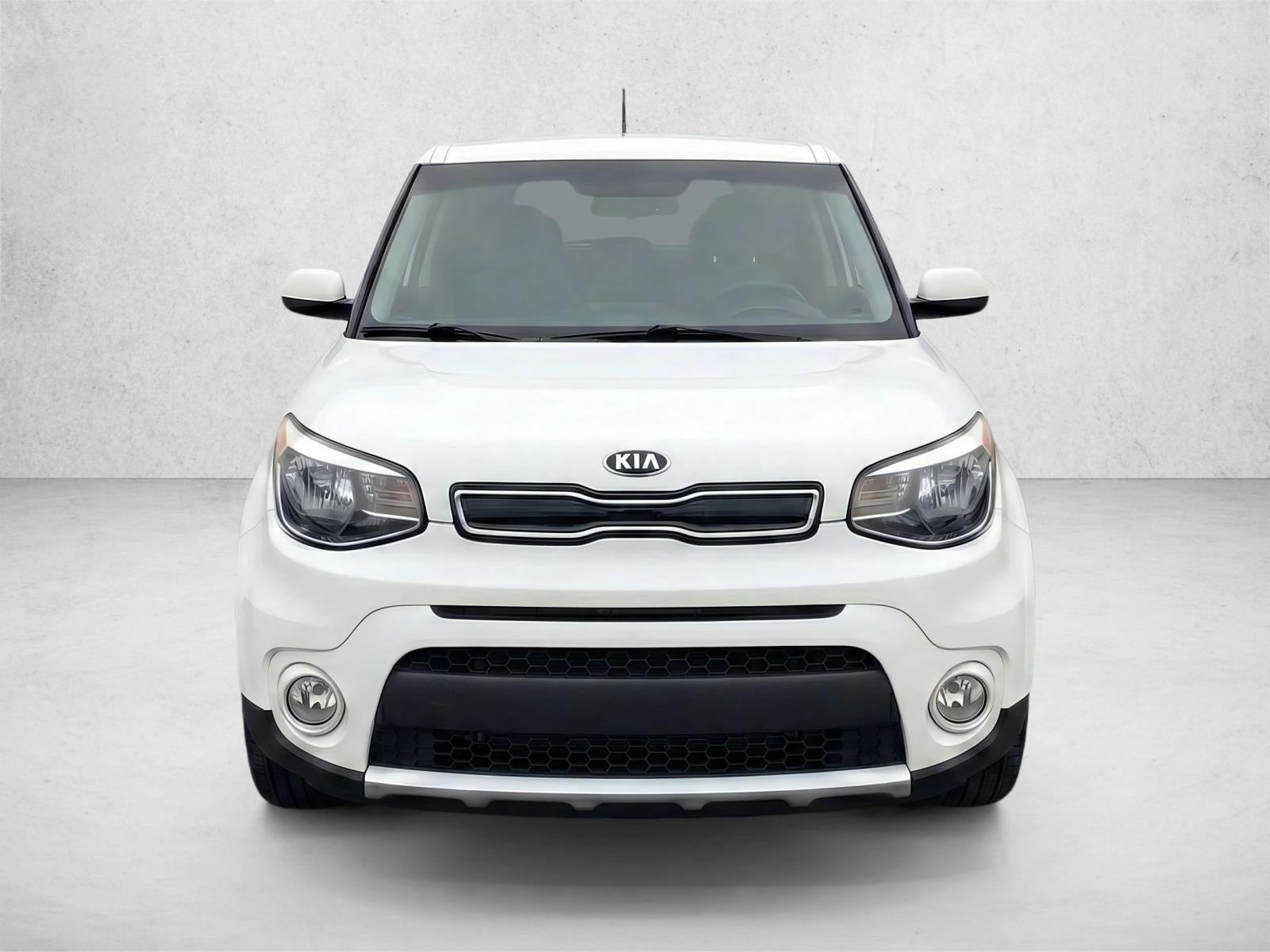 2017 Kia Soul + Auto