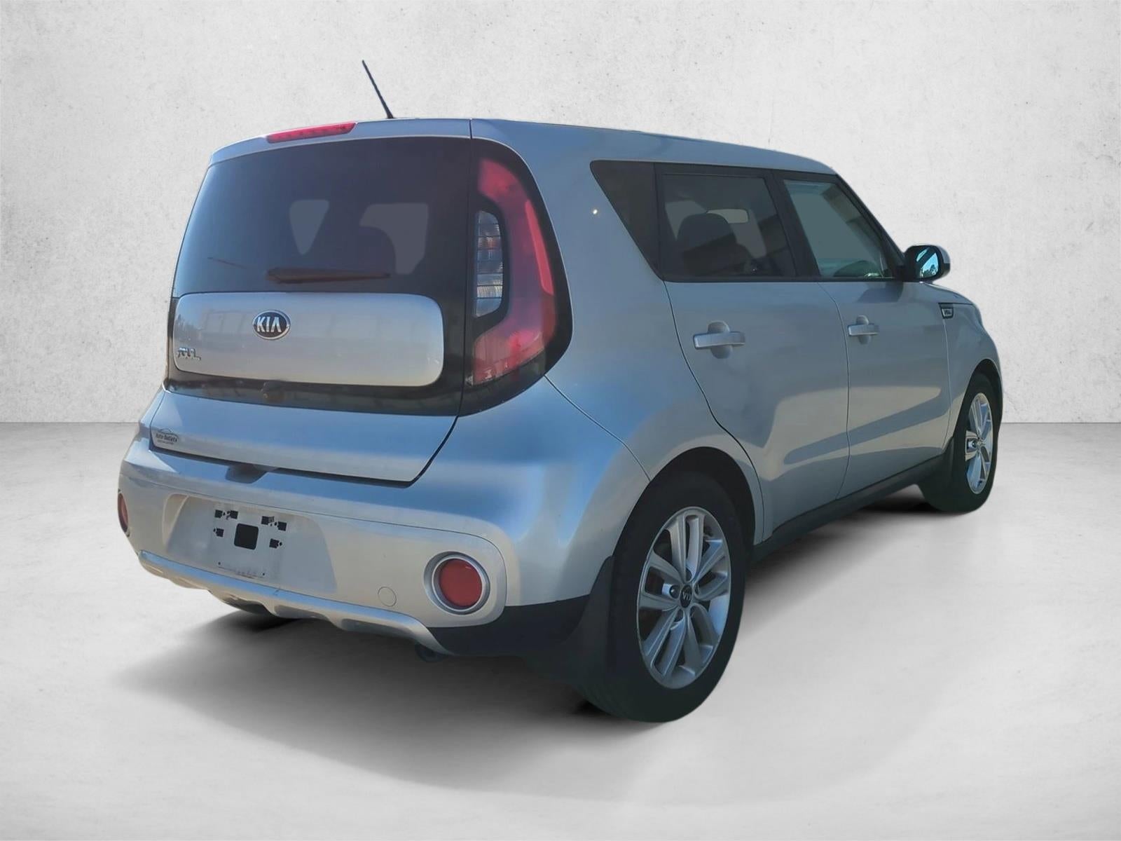 2018 Kia Soul + Auto