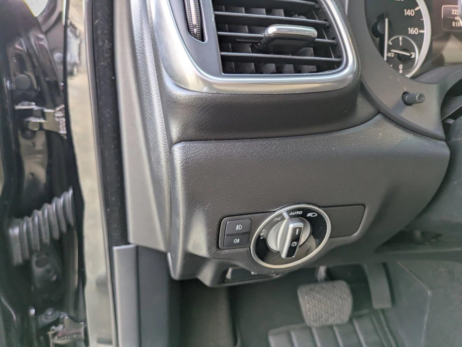 2017 INFINITI QX30 Premium AWD