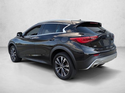 2017 INFINITI QX30 Premium AWD