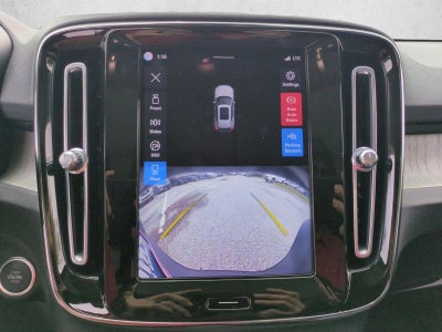 2023 Volvo XC40 B5 AWD Plus Bright Theme