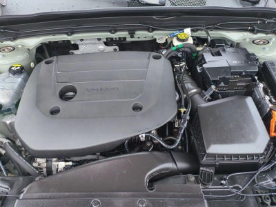 2023 Volvo XC40 B5 AWD Plus Bright Theme