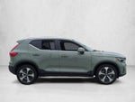2023 Volvo XC40 B5 AWD Plus Bright Theme