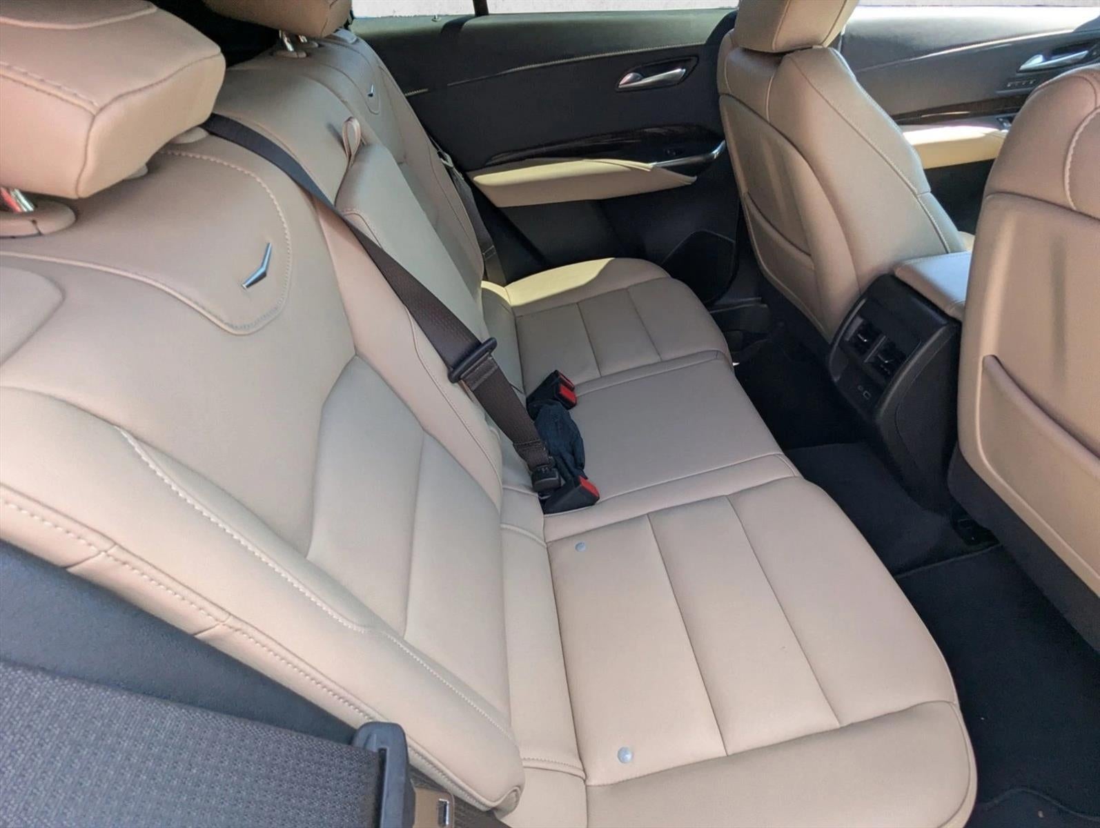 2025 Cadillac XT4 FWD 4dr Premium Luxury