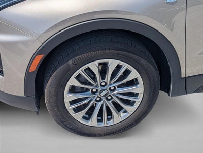 2025 Cadillac XT4 FWD 4dr Premium Luxury