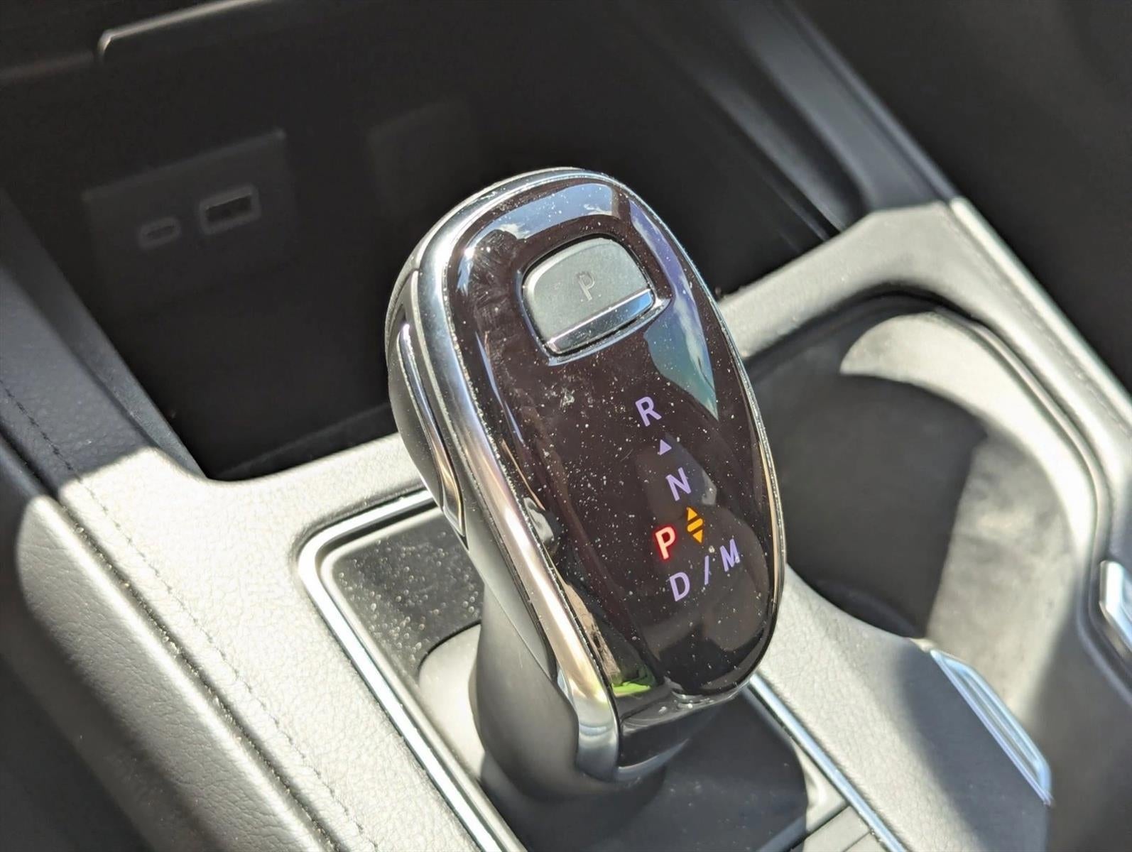 2025 Cadillac XT4 FWD 4dr Premium Luxury