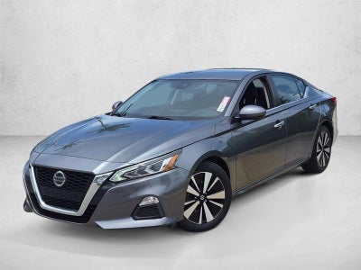 2022 Nissan Altima 2.5 SV Sedan