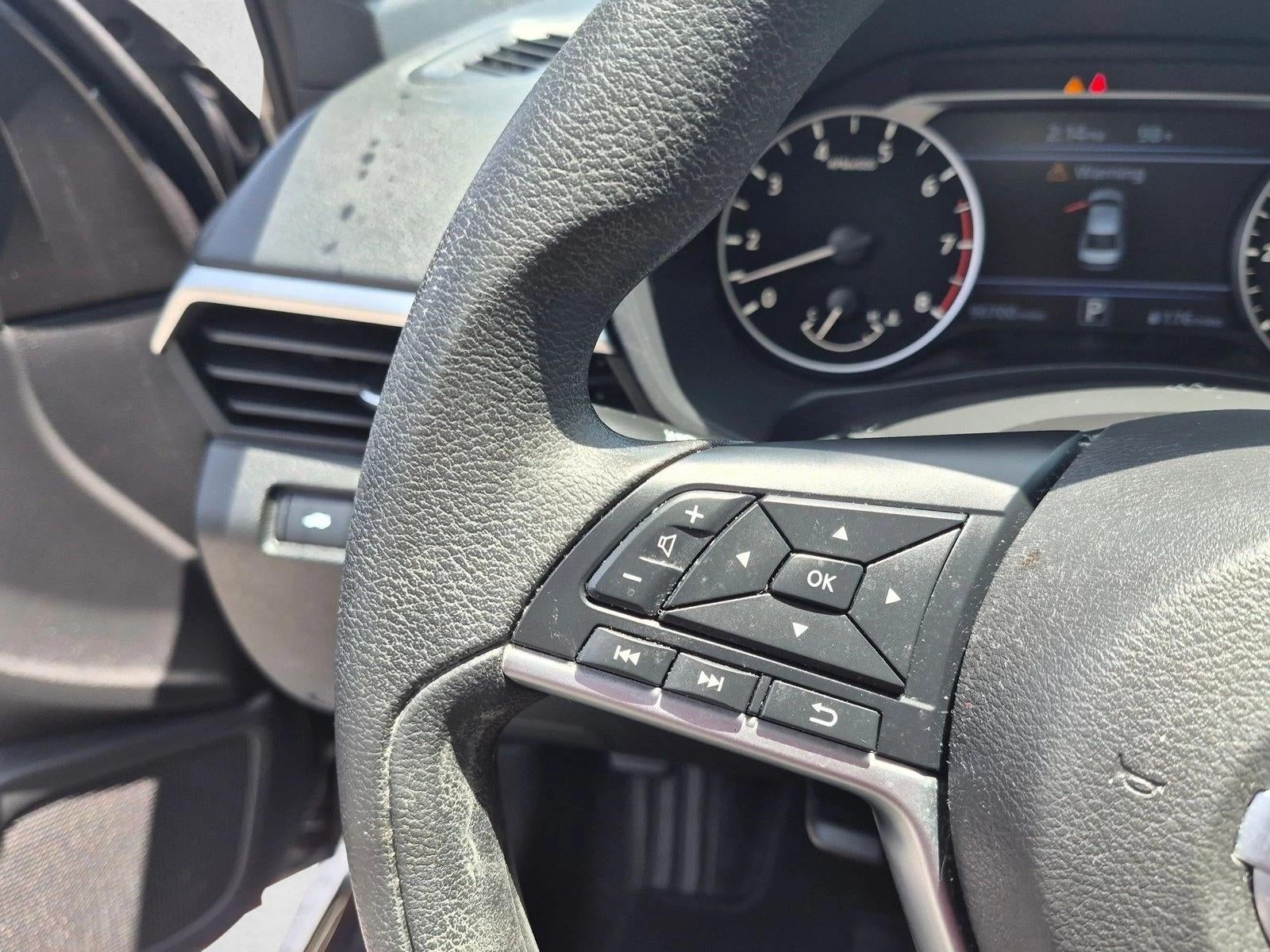 2022 Nissan Altima 2.5 SV Sedan