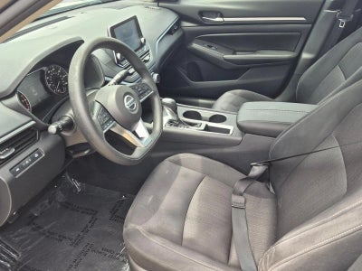 2022 Nissan Altima 2.5 SV Sedan