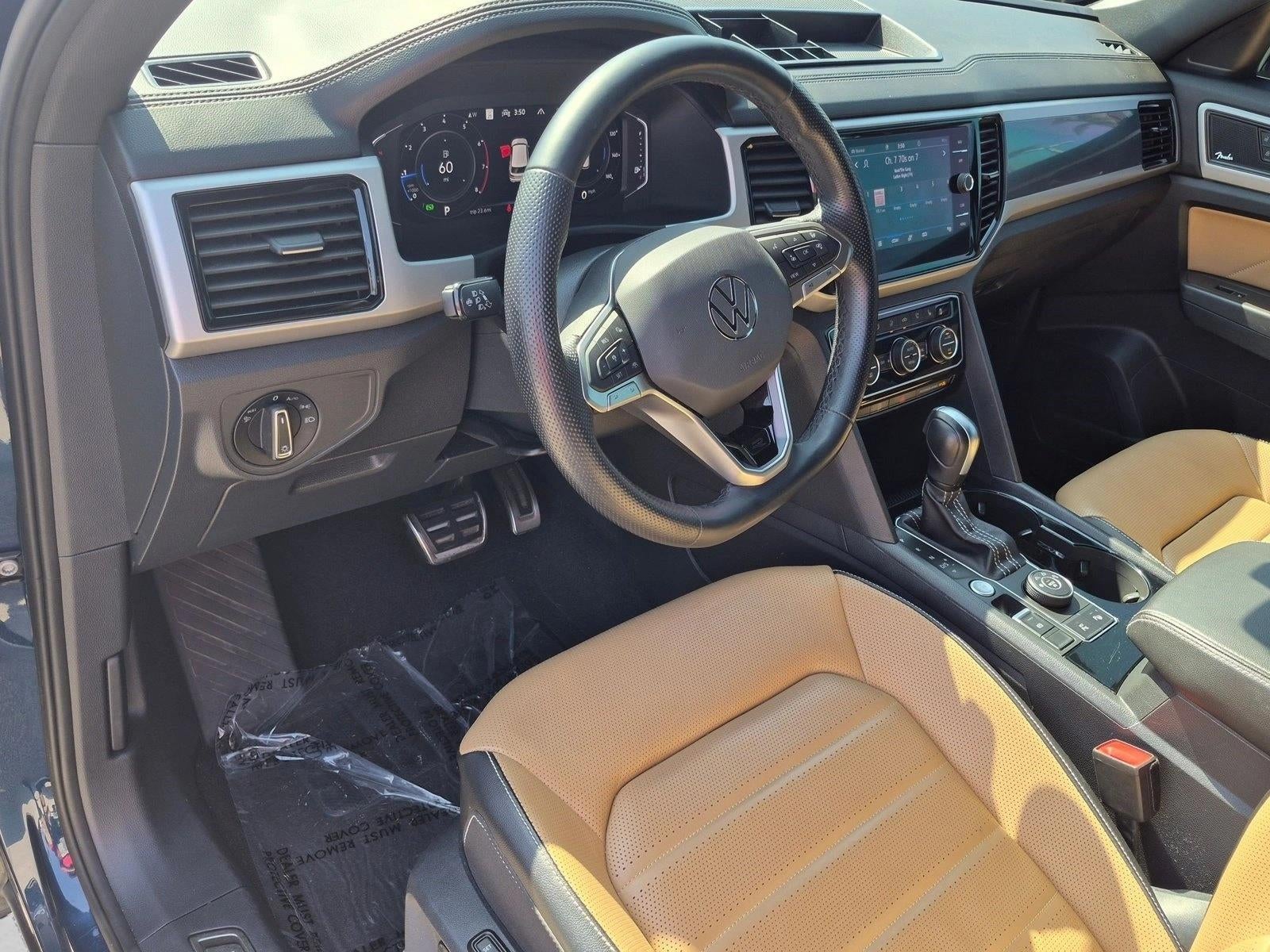 2023 Volkswagen Atlas Cross Sport 3.6L V6 SEL Premium R-Line 4MOTION