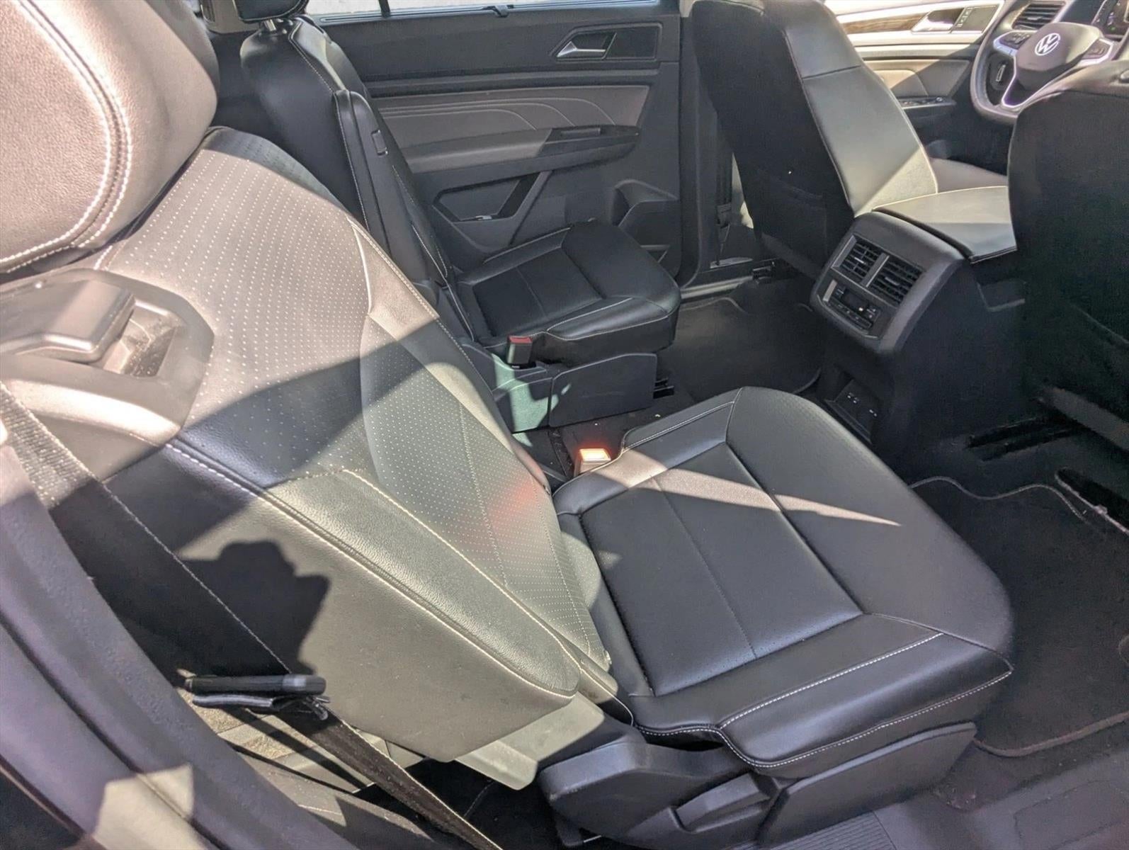 2022 Volkswagen Atlas 2.0T SE w/Technology FWD